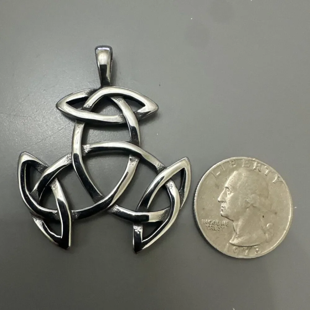 Unisex Stainless Steel Pendant Celtic Triquetra Trinity Knot Pendant 24” Chain